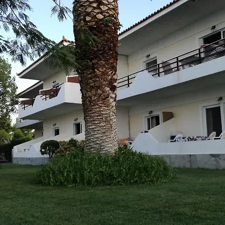Marina Daire Paralia Kallonis